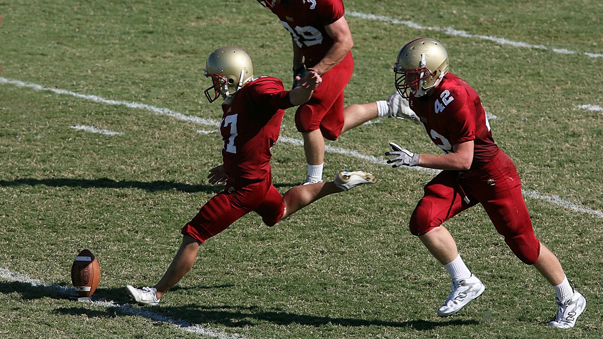 英格兰防守端表现出色,压制对手火力,英格兰进攻型还是防守型