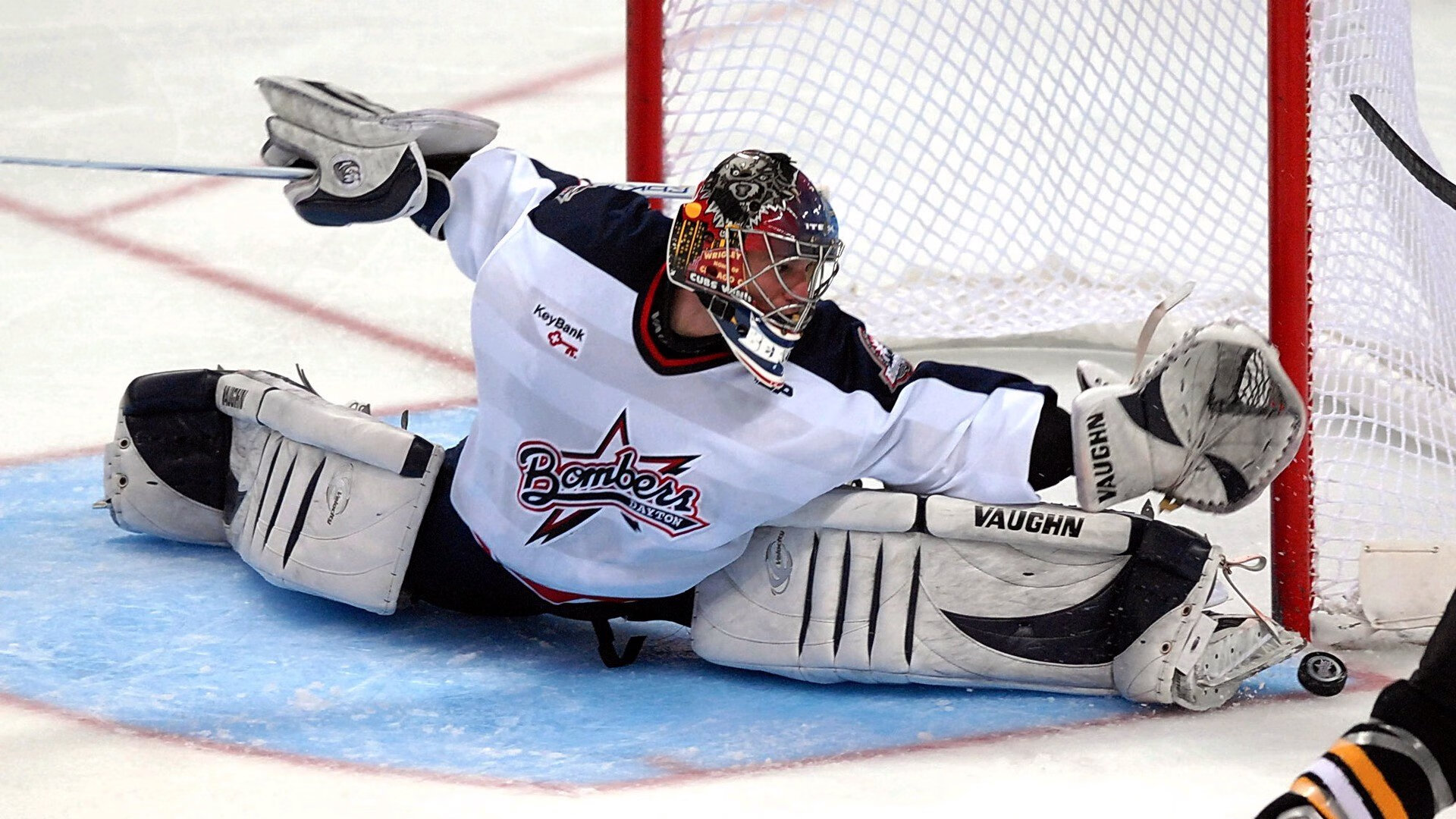 开云网页-托特纳姆热刺门将神扑救险，成功守住三分，托特纳姆 热刺